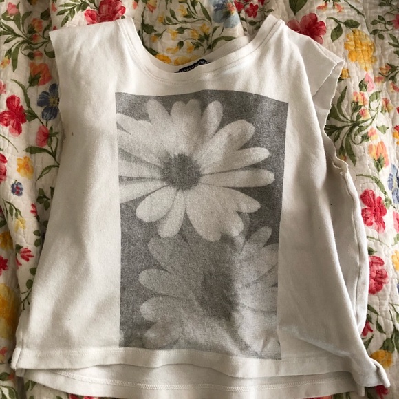 Brandy Melville Flower Tank Top - Picture 2 of 3